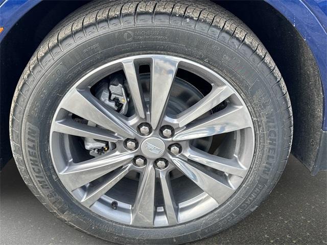 new 2026 Cadillac XT5 car, priced at $60,370