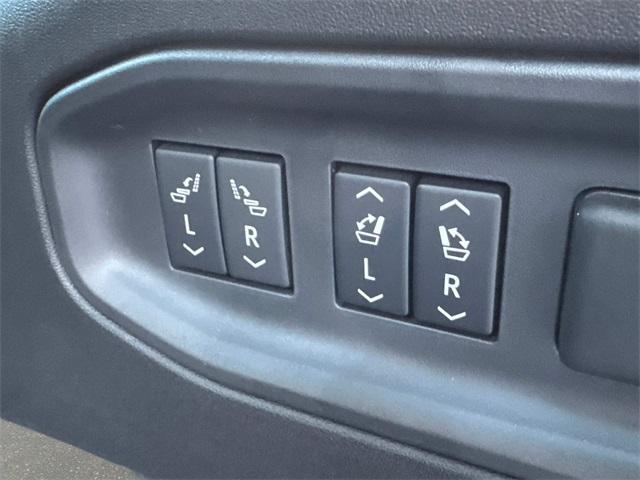 new 2026 Cadillac VISTIQ car, priced at $79,255