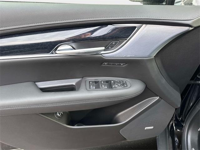 new 2026 Cadillac XT5 car, priced at $60,285