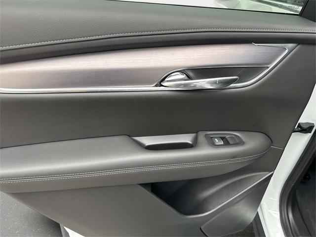 new 2025 Cadillac XT6 car, priced at $44,526