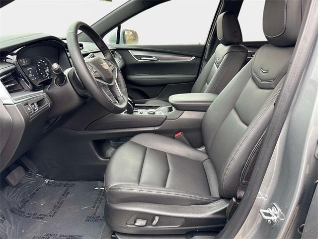 new 2025 Cadillac XT5 car, priced at $41,102