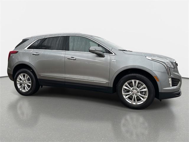 new 2025 Cadillac XT5 car, priced at $41,102