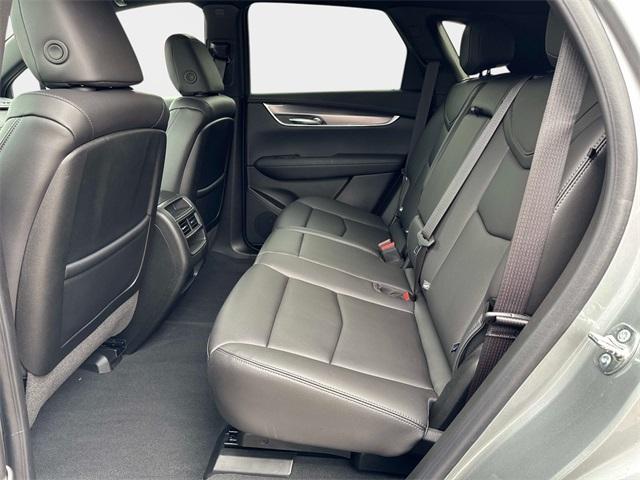 new 2025 Cadillac XT5 car, priced at $41,102