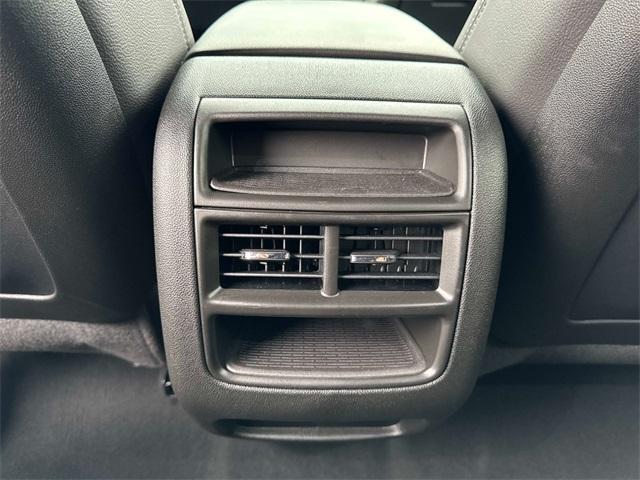 new 2025 Cadillac XT5 car, priced at $41,102