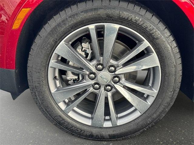 new 2025 Cadillac XT5 car, priced at $49,371