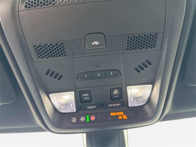 new 2025 Cadillac XT5 car, priced at $49,371