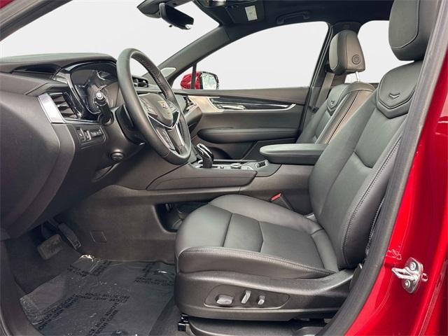 new 2025 Cadillac XT5 car, priced at $49,371