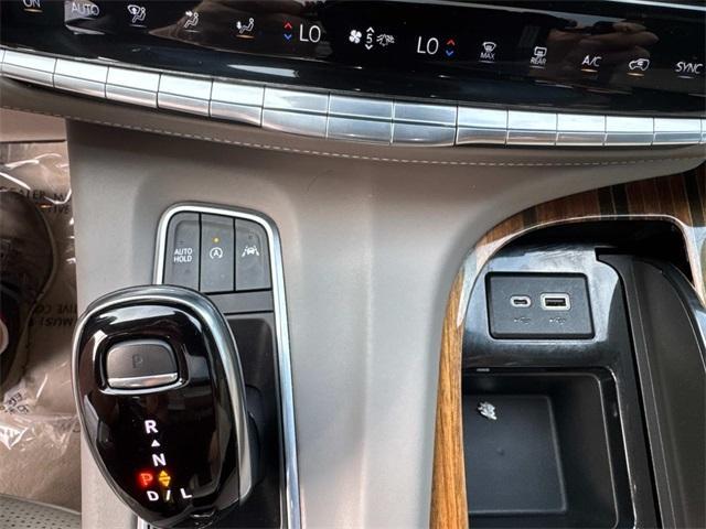 2021 Crystal White Tri-Coat Cadillac Escalade
