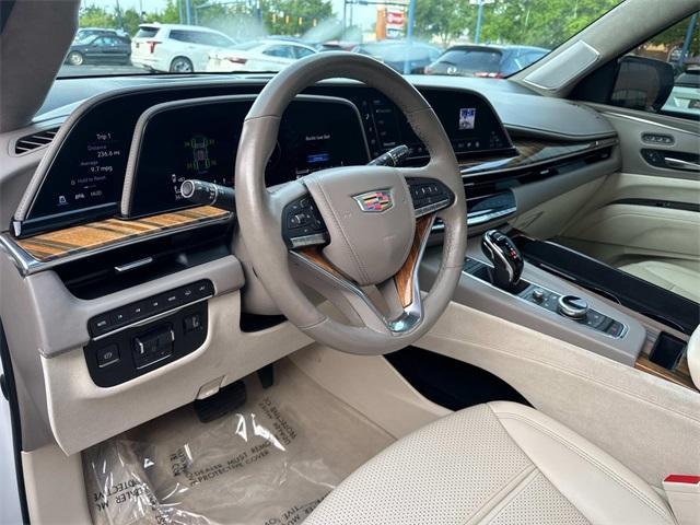 2021 Crystal White Tri-Coat Cadillac Escalade