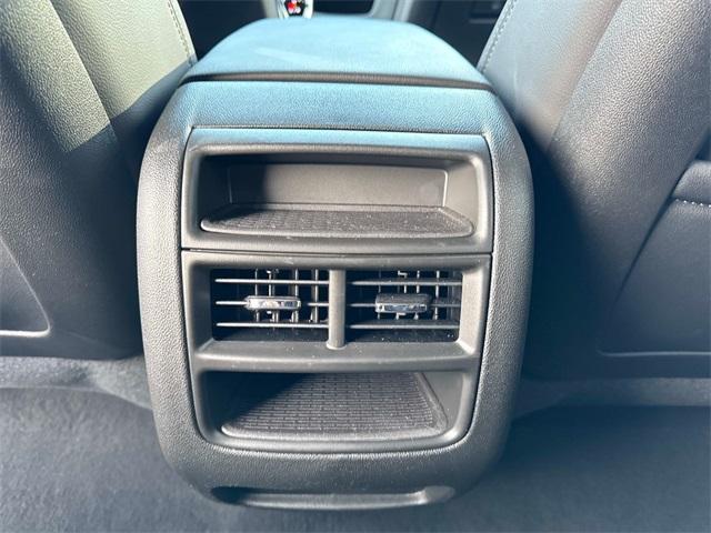 new 2025 Cadillac XT5 car, priced at $40,697