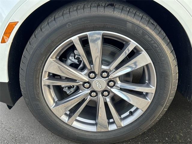 new 2026 Cadillac XT5 car, priced at $59,195