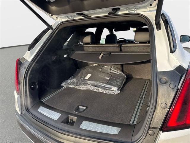 new 2026 Cadillac XT5 car, priced at $59,195