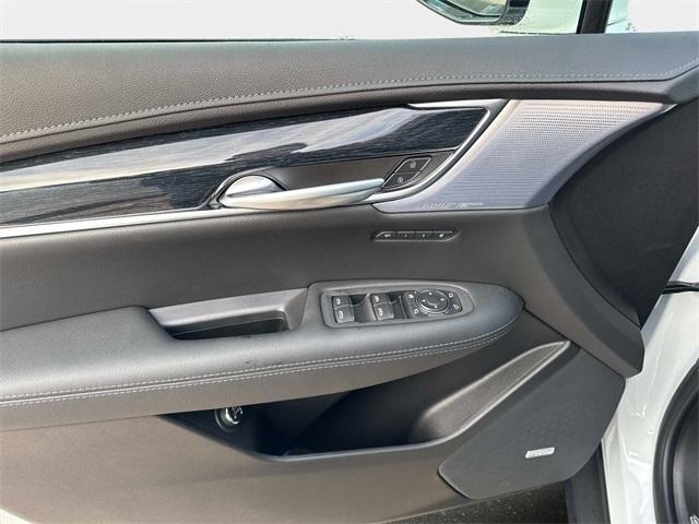 new 2026 Cadillac XT5 car, priced at $59,195