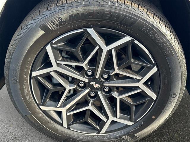 used 2024 Hyundai TUCSON Hybrid car, priced at $25,991