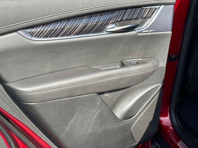 used 2024 Cadillac XT6 car, priced at $42,924