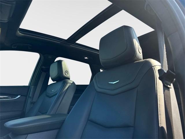 used 2024 Cadillac XT5 car, priced at $38,627