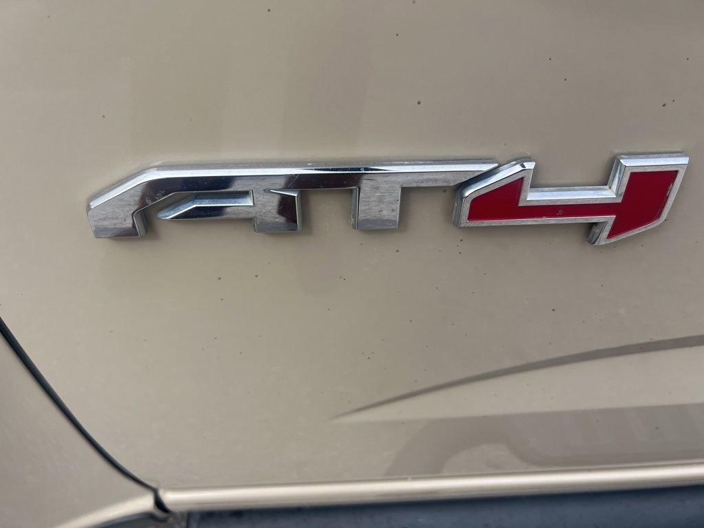 used 2021 GMC Canyon car, priced at $25,892