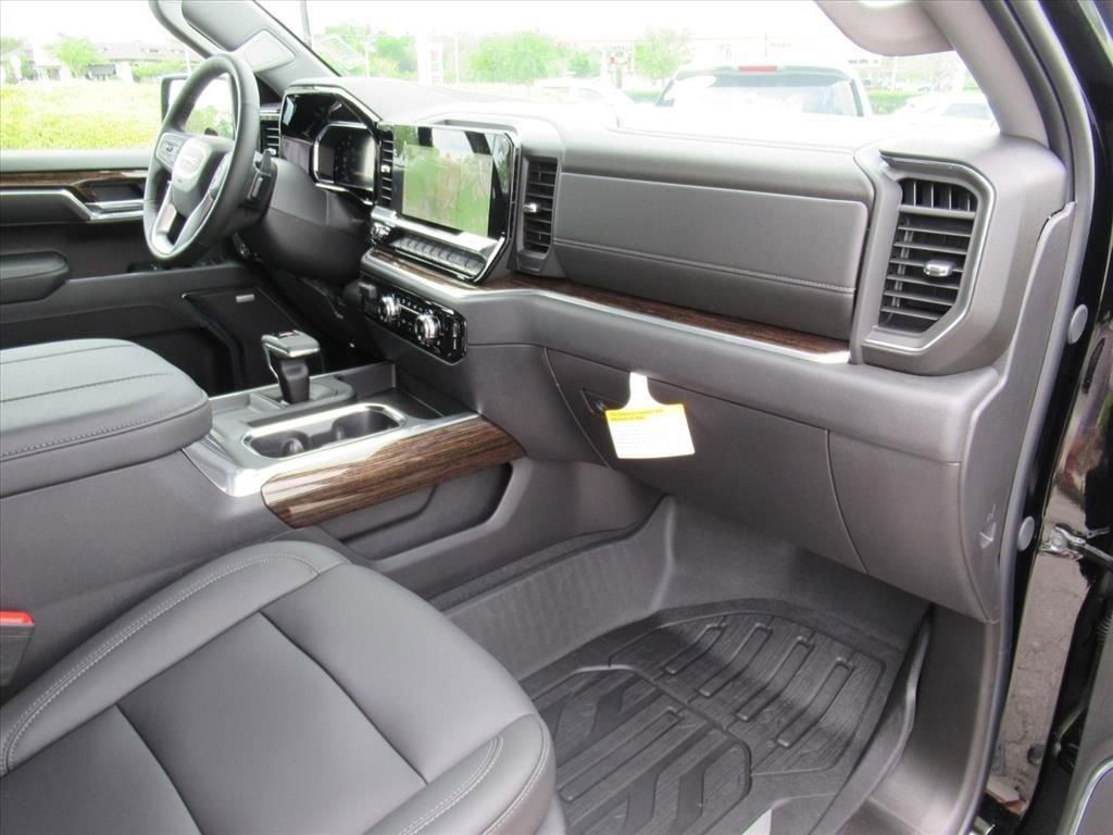 new 2026 GMC Sierra 1500 car, priced at $62,318