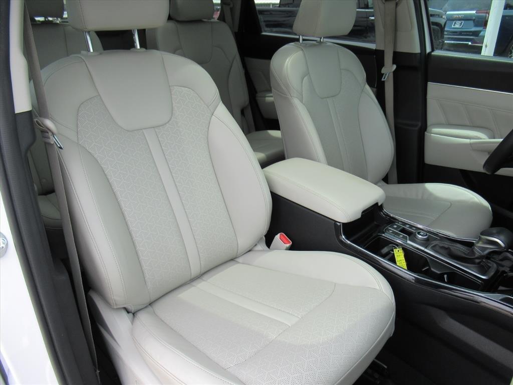 used 2021 Kia Sorento car, priced at $23,691