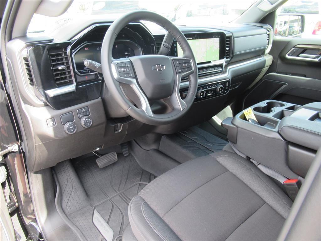 used 2025 Chevrolet Silverado 1500 car, priced at $38,914