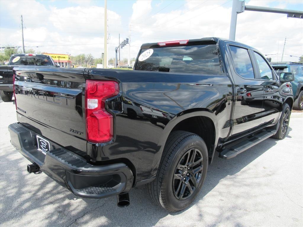 used 2025 Chevrolet Silverado 1500 car, priced at $38,914