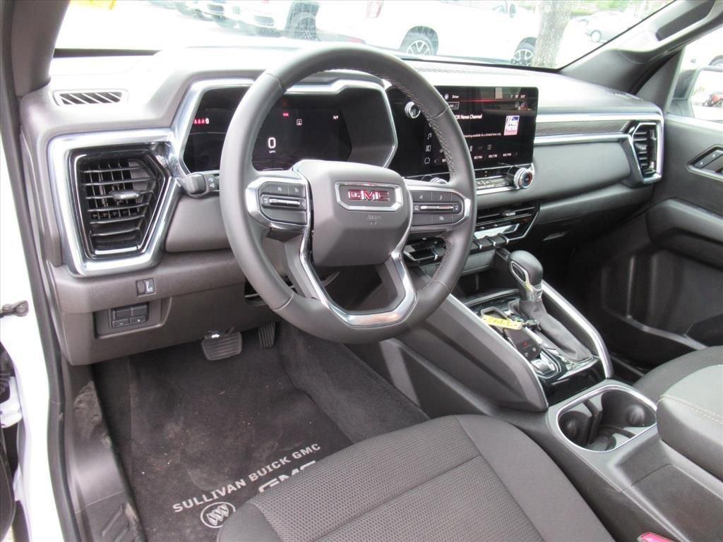 used 2024 GMC Canyon car, priced at $33,098