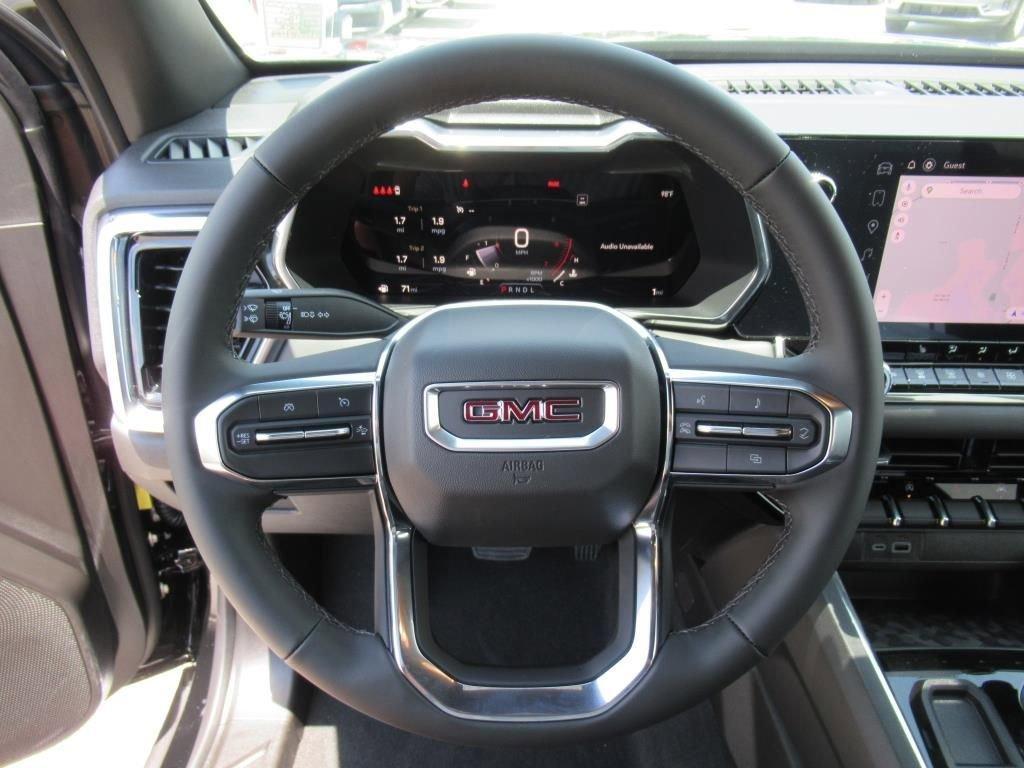 new 2025 GMC Canyon car, priced at $35,923