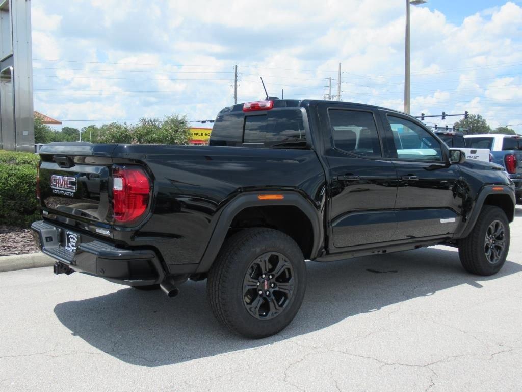 new 2025 GMC Canyon car, priced at $35,923