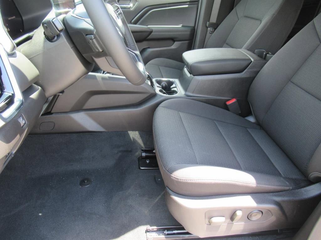 new 2025 GMC Canyon car, priced at $35,923