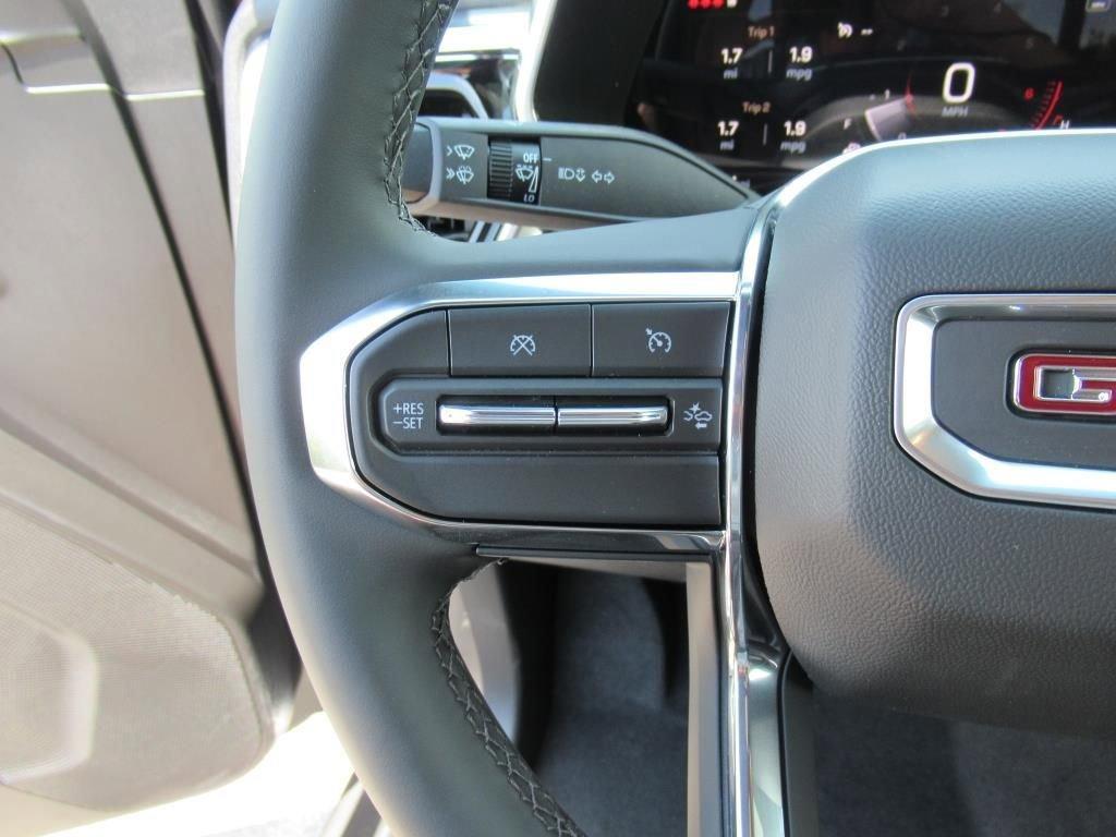 new 2025 GMC Canyon car, priced at $35,923