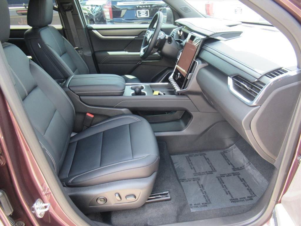 used 2025 GMC Acadia car, priced at $39,493
