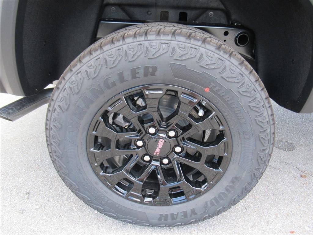 new 2026 GMC Canyon car, priced at $40,080
