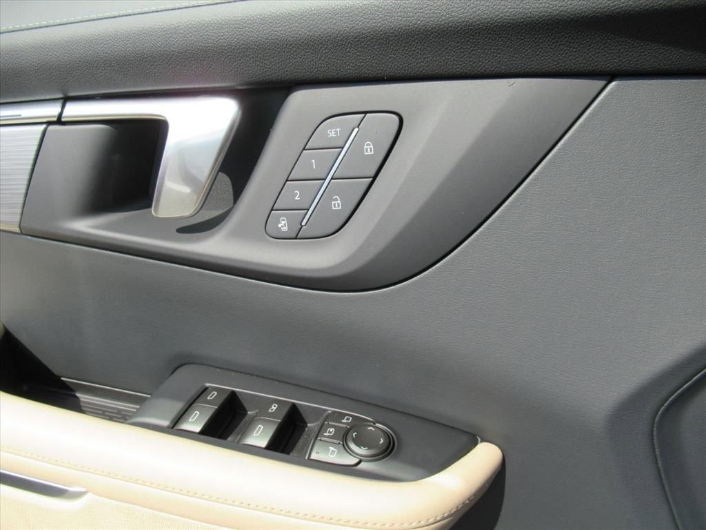 new 2026 Buick Enclave car, priced at $50,275