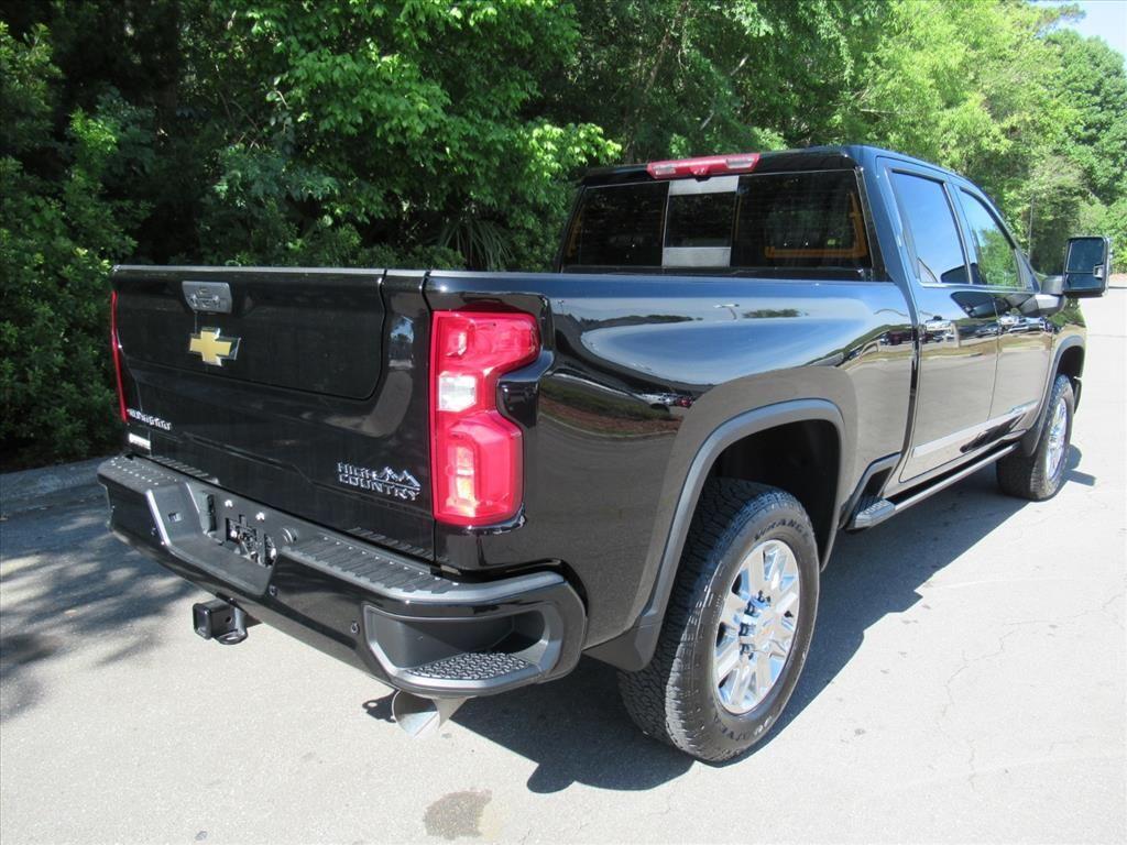 used 2024 Chevrolet Silverado 2500 car, priced at $73,220