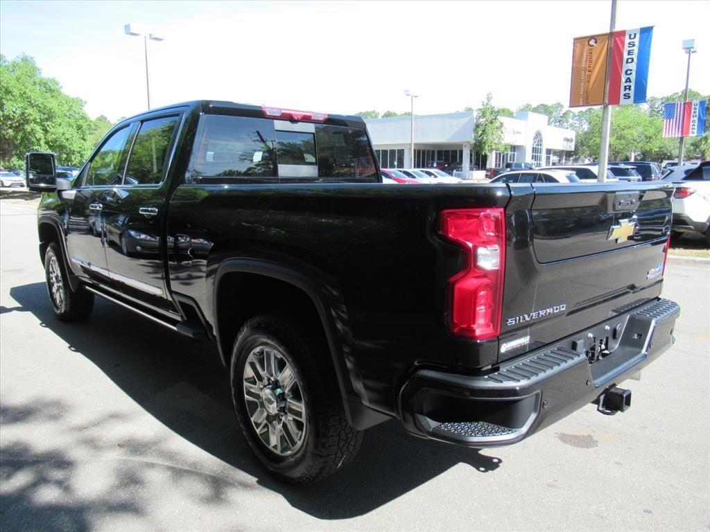 used 2024 Chevrolet Silverado 2500 car, priced at $73,220