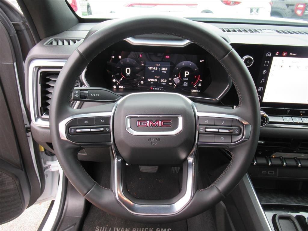 used 2024 GMC Canyon car, priced at $34,424