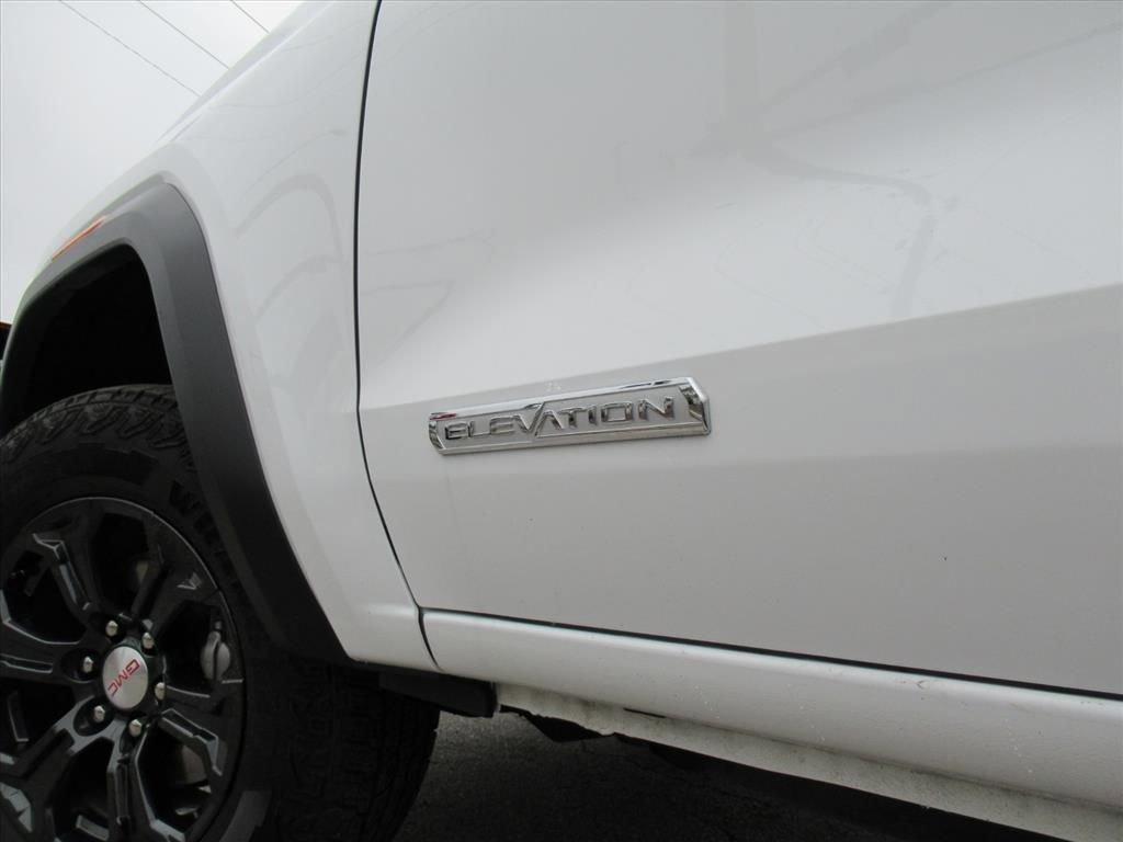 used 2024 GMC Canyon car, priced at $34,424