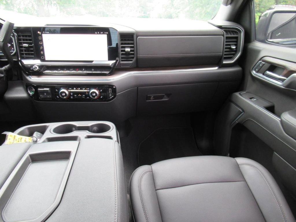 used 2024 GMC Sierra 1500 car, priced at $53,117