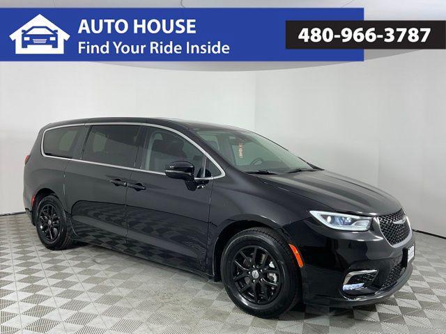 used 2024 Chrysler Pacifica car, priced at $19,998