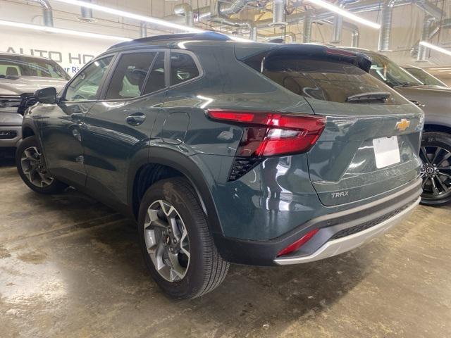 used 2025 Chevrolet Trax car, priced at $20,999