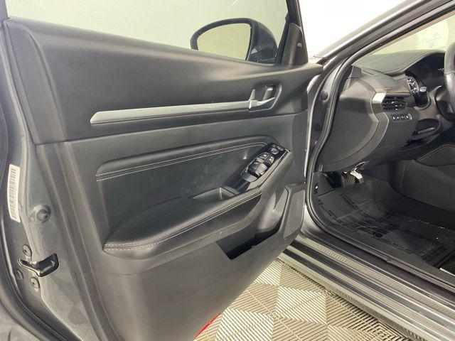 used 2020 Nissan Altima car, priced at $8,999