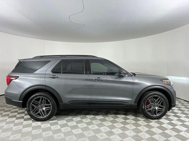 used 2025 Ford Explorer car, priced at $37,588