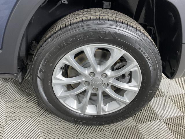 used 2019 Jeep Cherokee car, priced at $14,994