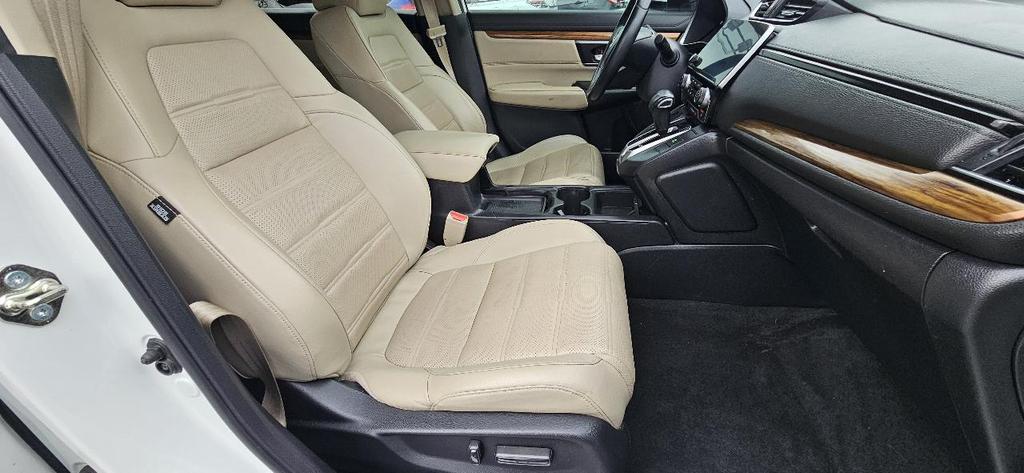 used 2018 Honda CR-V car, priced at $21,700
