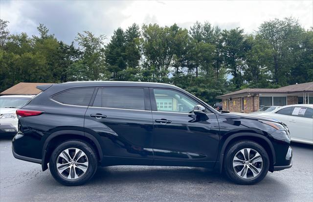 used 2021 Toyota Highlander car, priced at $29,840