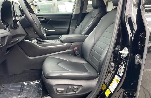 used 2021 Toyota Highlander car, priced at $29,840