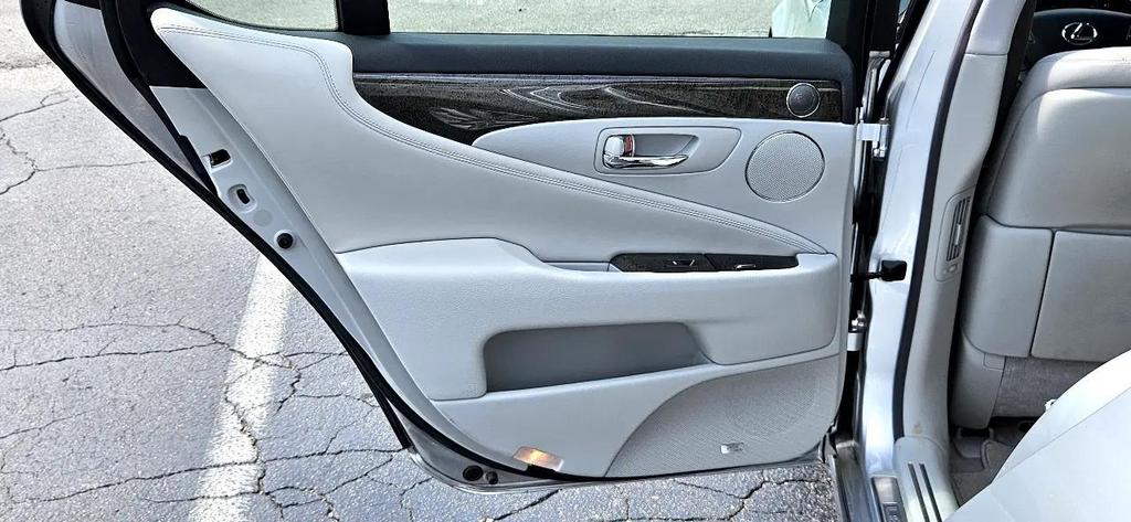 used 2007 Lexus LS 460 car, priced at $18,380