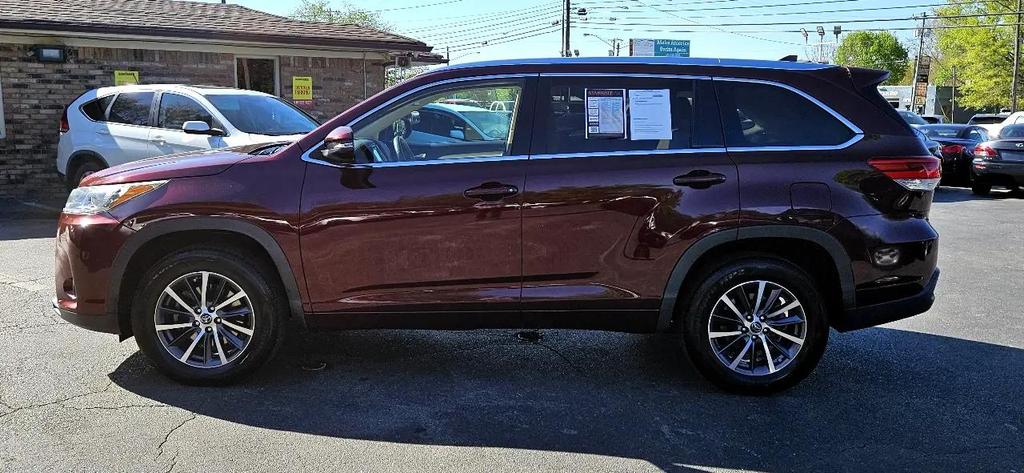 used 2017 Toyota Highlander car, priced at $24,472