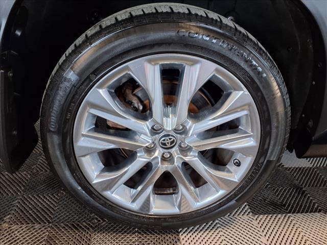 used 2020 Toyota Highlander car, priced at $27,988