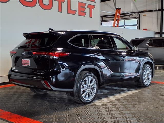 used 2020 Toyota Highlander car, priced at $27,988